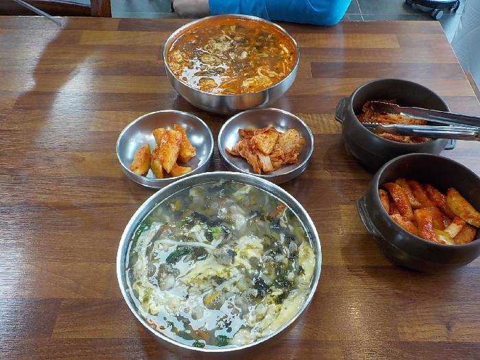 충남 예산 칼국수 맛집 예산 덕산온천 맛집 예산 홍북식당 굴칼국수 가격은 9000원