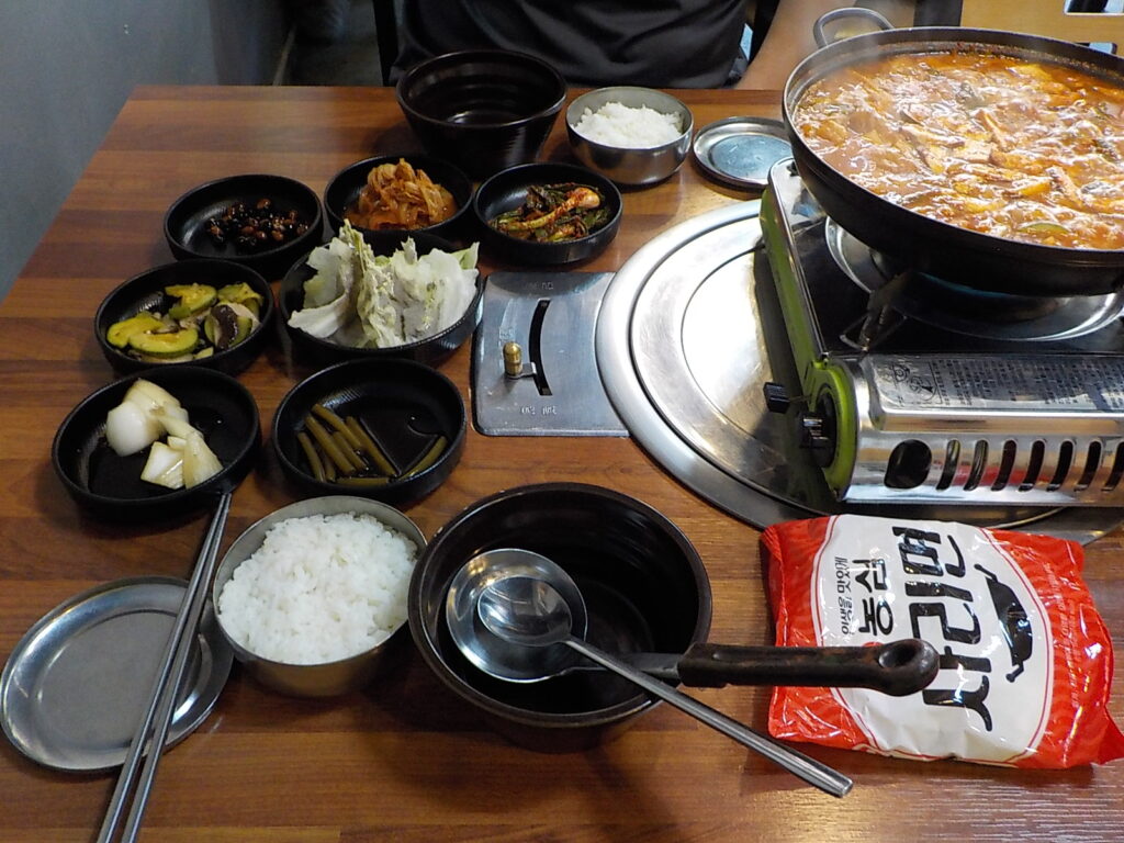산청 점심 특선 추천 산청 육향풍미 715 육향 고기가득 찌개