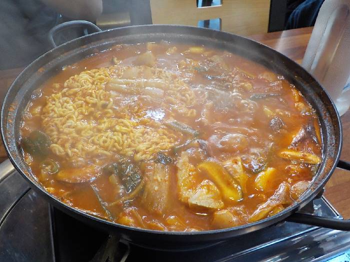 산청 점심 특선 추천 산청 육향풍미 715 육향 고기가득 찌개 11 산청 점심 특선 육향풍미715 11
