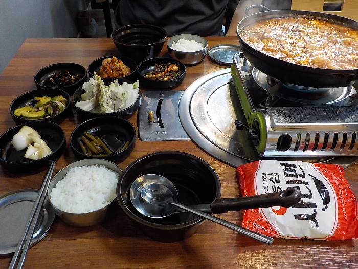 산청 점심 특선 추천 산청 육향풍미 715 육향 고기가득 찌개 7 산청 점심 특선 육향풍미715 7